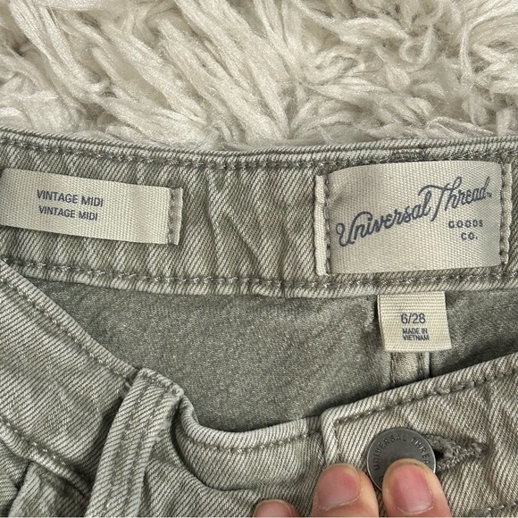Universal Thread Vintage Midi Gray Denim Shorts - Picture 8 of 9